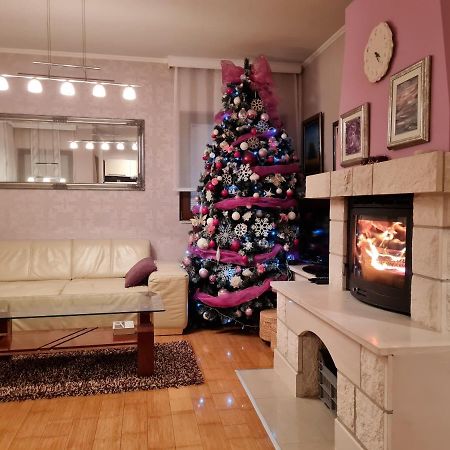 Apartman Lana วลาซิส ภายนอก รูปภาพ
