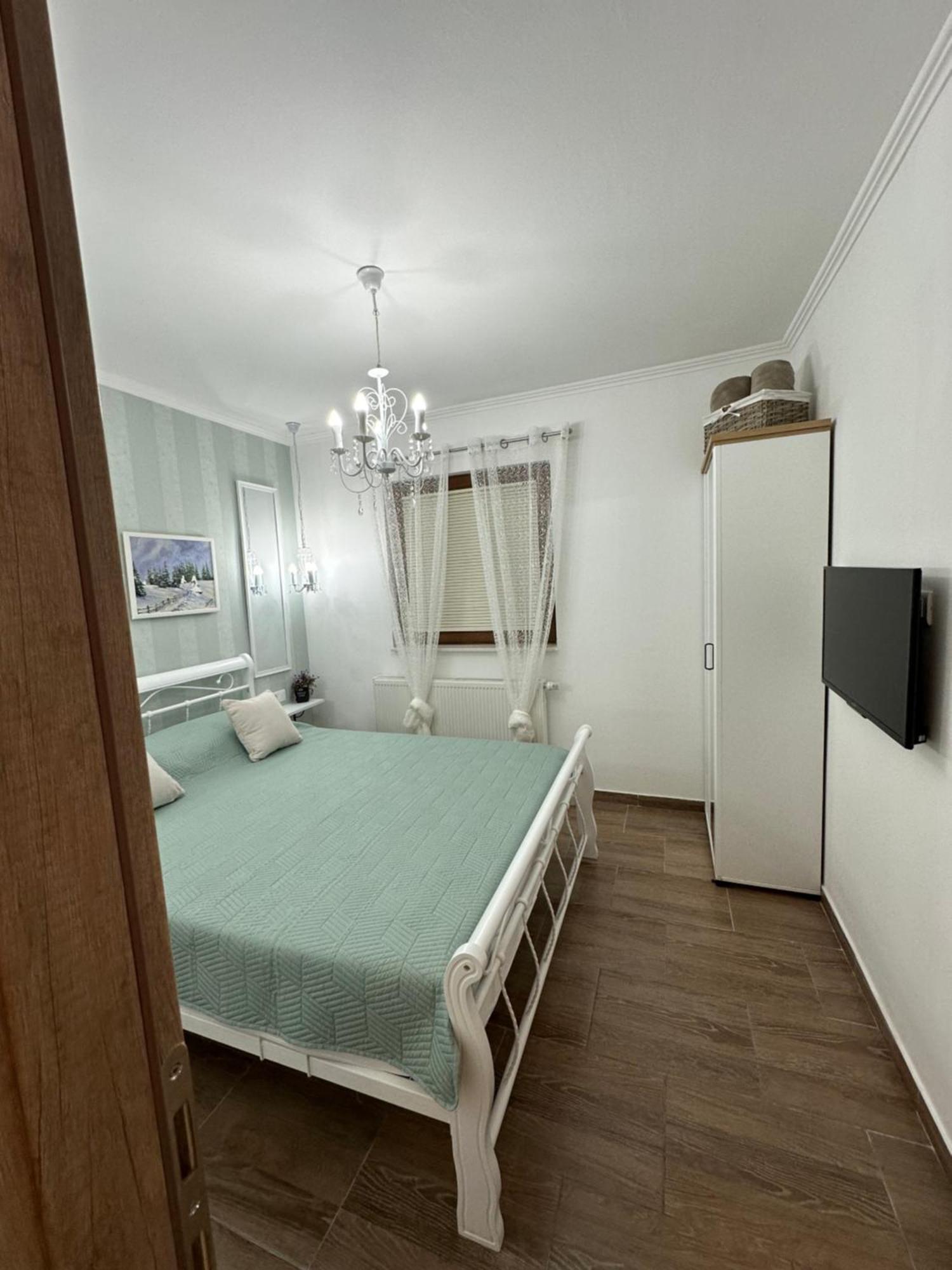 Apartman Lana วลาซิส ภายนอก รูปภาพ
