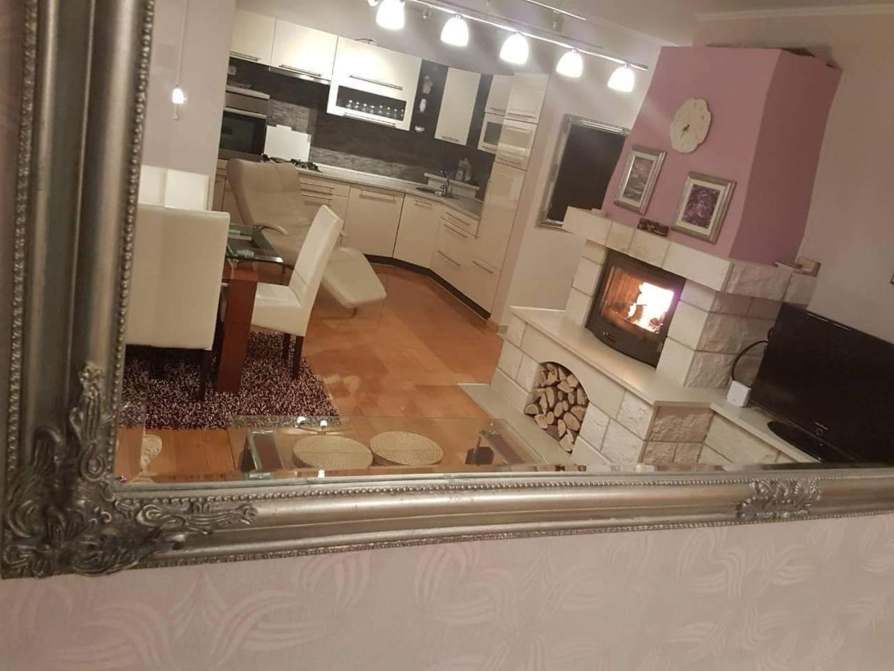Apartman Lana วลาซิส ภายนอก รูปภาพ